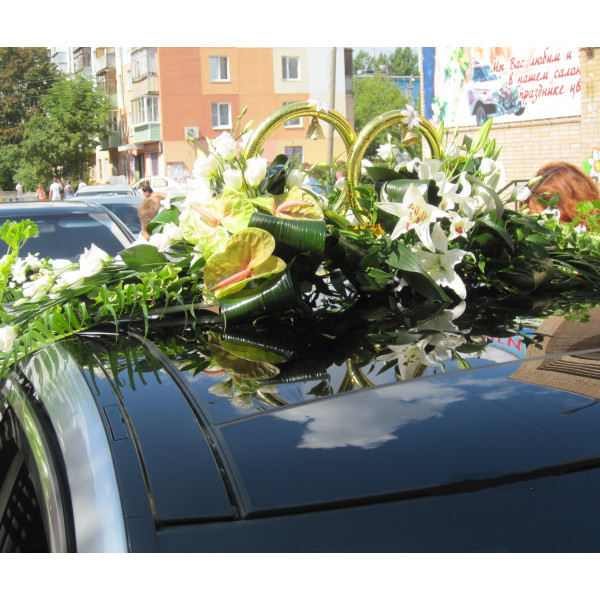 Украшение свадебной машины